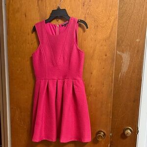 Elegant Pink Sleeveless Dress